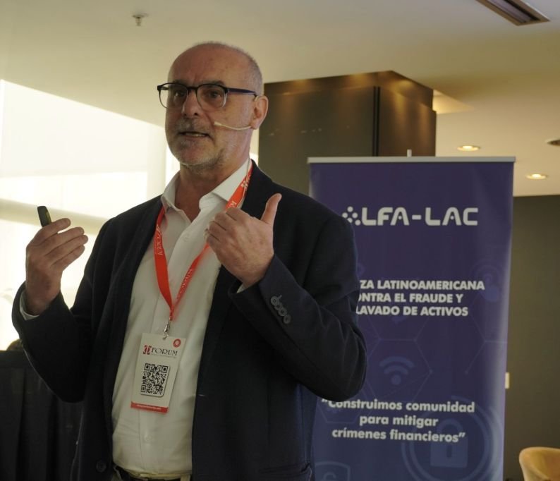Presentación con la gráfica de ALFA-LAC